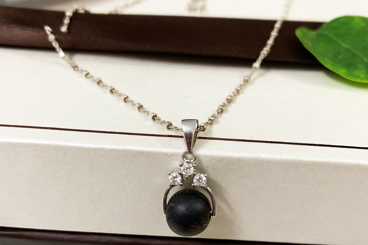 Dây chuyền mystery Thiên Mộc Hương